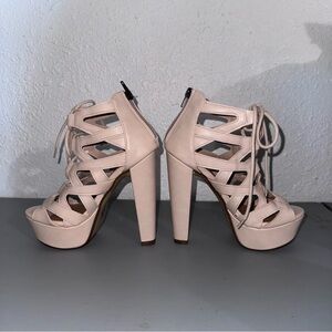 Speed Limit 98 NEW  Peep Toe Heels Shoes Beige Size 5.5